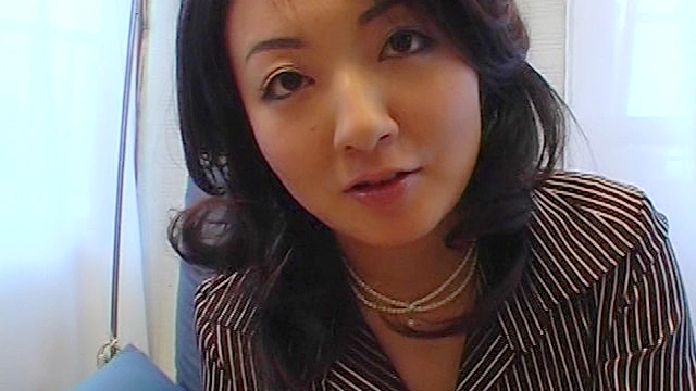 きれいな家庭教師のお姉さんがやさし～く手コキをしてあげる2