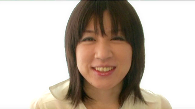 おとなしそうな人妻は週に1、2回のHじゃ物足りない、見た目とは真逆のHをする野獣女 [人妻・彩香]