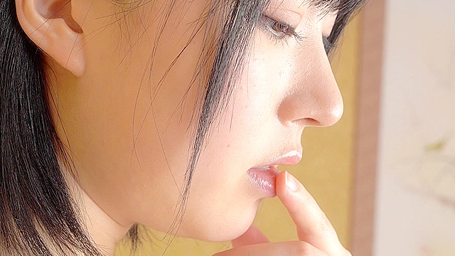 大人気女優皆月ひかるチャンの極エロ電マオナニー！
