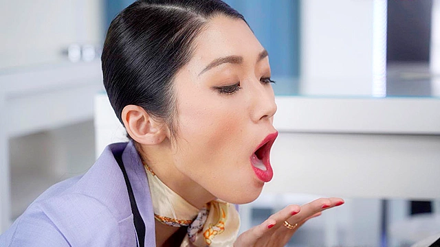 SEISHIDO second デパートで働くセクシーな赤い口紅の美容部員の生フェラごっくんサービス