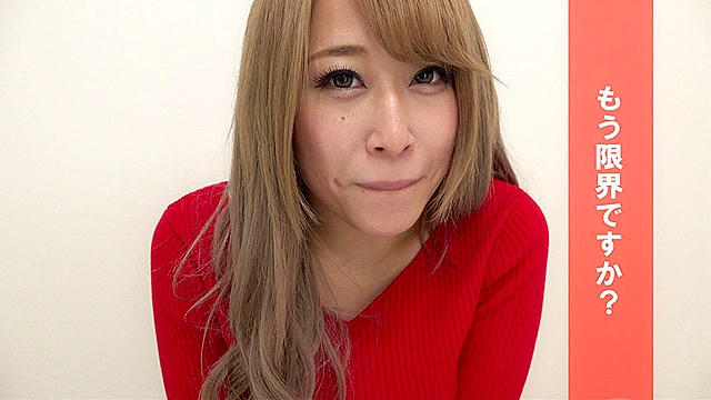パンティのままでおしっこしてね…と言われてガマンできませんでした  成海さやか