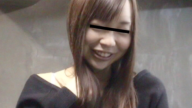 素人投稿 飲尿娘 望19歳OL