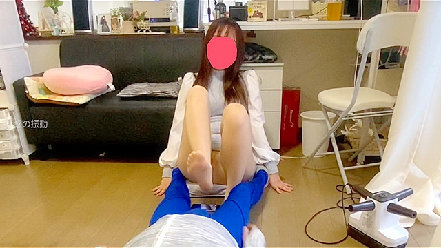 長身脚長美女の元カノまおに何度も電気アンマで寸止めされ、電気アンマで逝かせてくださいと懇願させられてしまう