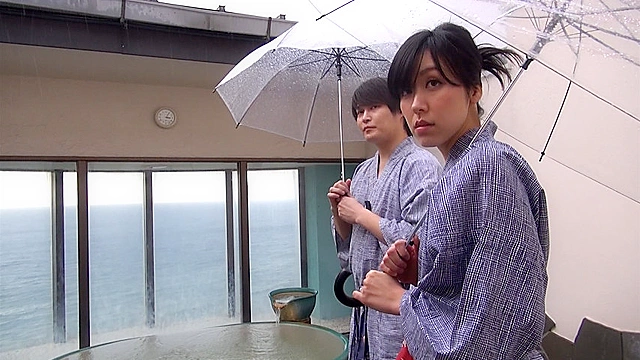 温泉レポートだけのはずが… 素人妻ほろ酔い 温泉ダマし撮り！ 露天で口説いて浮気SEX完全○撮！ CASE9