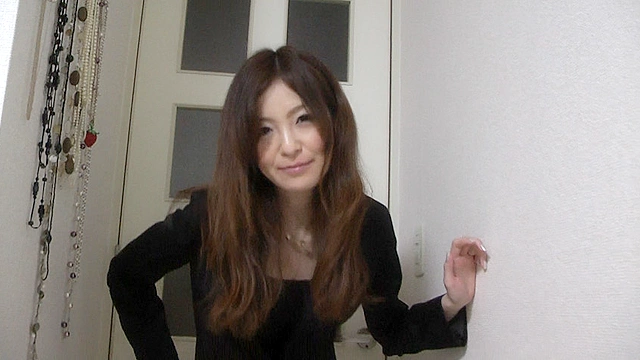 ヒール踏み責め3