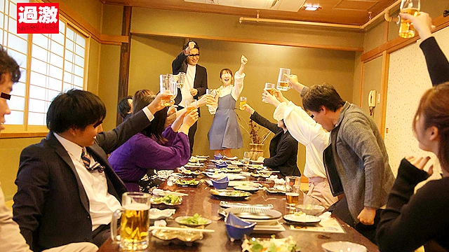 同窓会に出席する元いじめられっこ催○男に密着取材！ムカつく女子たちを洗○・寝取り・中出し…28歳ボクの復讐物語