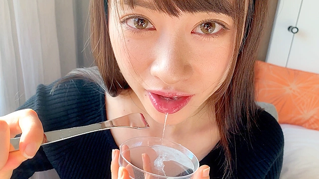 桐山結羽のエロ長い舌観察と舌苔採取