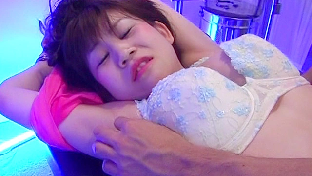 お姉さん達の蒸れたワキ