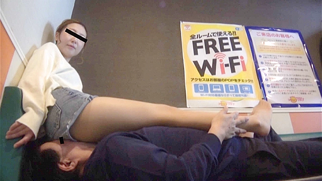 ハットする様な美しいウエイトレス様の1日立ち仕事で履いたパンストは頂点