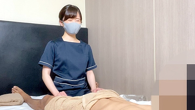 出張ローション手コキ隠し撮り・全裸＆足コキオプション【木内（20歳）25回目】