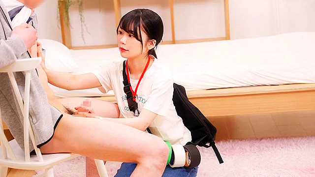 緊急発売！入社後すぐの研修期間中に隠れ巨乳と噂の低身長ロ○フェイスの営業部 入社1年目 山下ちゃん（22）うぶすぎるプライベートSEX撮れました！ マイペースでちょっぴり天然だけど、仕事になると人一倍責任感が強いしっかり者！ 研修での仕事を通じて興味のなかったえっちへの関心も人一倍に？？