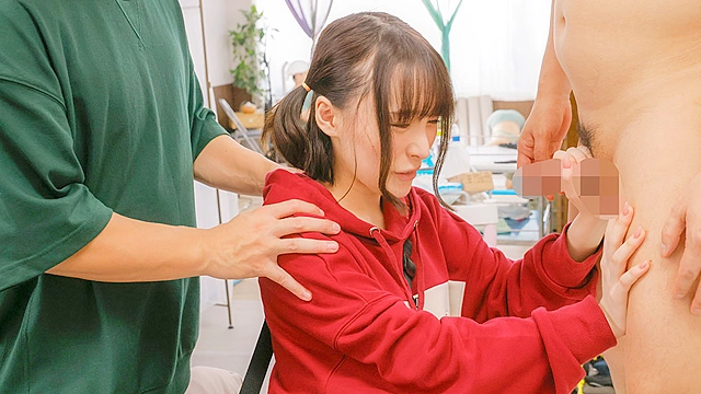 無茶振り！イタズラ！初々しい新人女ADに撮影現場の洗礼！監督の立場を利用して激ピスSEXに持ち込んだら自ら腰をクネクネ振ってイキまくっちゃう！