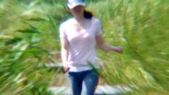 瀑尿 ムキ出し女尻野小便