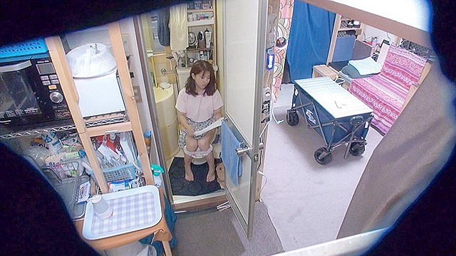 自分の部屋に泊まることになった妻の女友達 「人妻知美さん（仮名）三十二歳」に当然のように手を出してしまうワタシ
