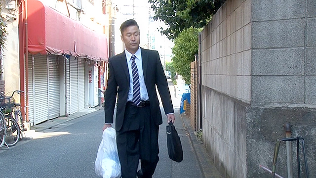 朝ゴミ出しする近所のノーブラ奥さんとやっちゃった俺 総集編