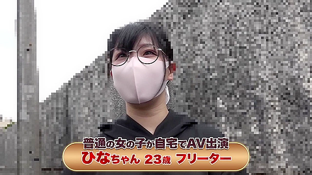 マスク着用を条件にエッチな撮影を了承してくれた普通の女の子4時間SP（2）