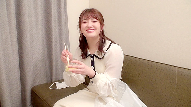 ナンパコNo.29 北国から上京した女子力高めな飲食店勤務のお姉さんをナンパして指が入っちゃう位に濡れたマ●コにブルブル震えながら連続中出しした！