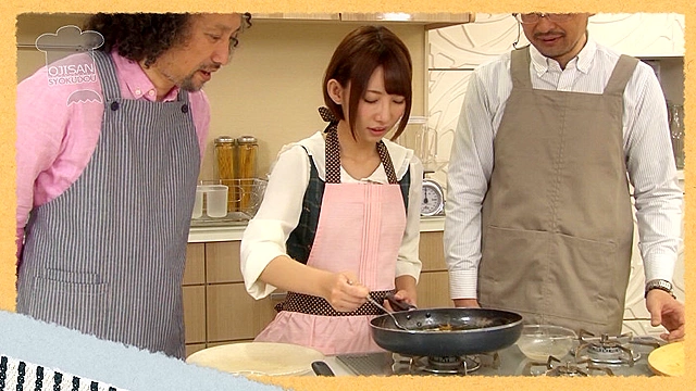 おじさん食堂 「凄い気持ちいいんだもん…キス…」 キスだけでパンティがビショビショになっちゃう位に感じやすい奥さんの手料理とセックスが二つの意味でオイシイ。 ななせさん（23）