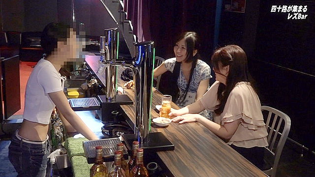 四十路美熟女が集まるディープレズBarの実態