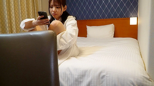 ビジネスホテル無防備オナニー 美人巨乳・巨尻OL ＃3