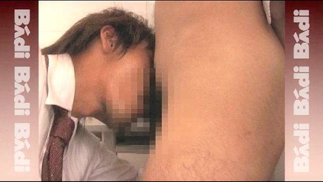 働く男達 勤務中の呼び出し発射 03