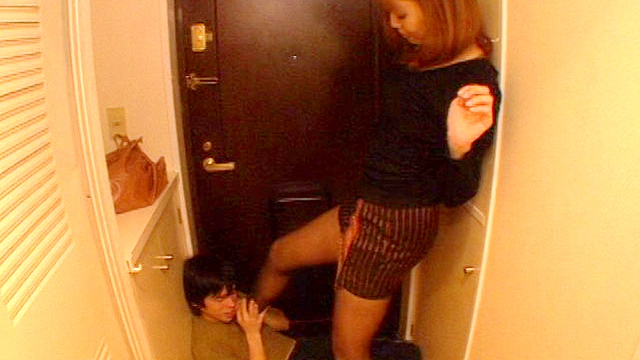 長身美脚痴女OL 脚コキ逆○○○ 加賀美ひな