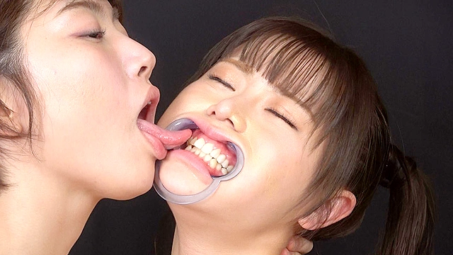 舐めレズ 紫月ゆかり＆白浜美羽