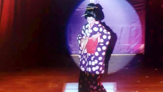 ドキュメントポルノ 女（ひも）紐