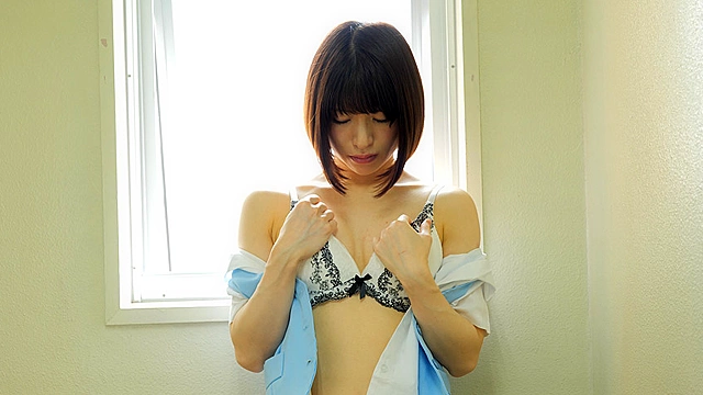 ヘアーヌード～無修正・奇跡のアラサー・清楚系女子～琴井しほり