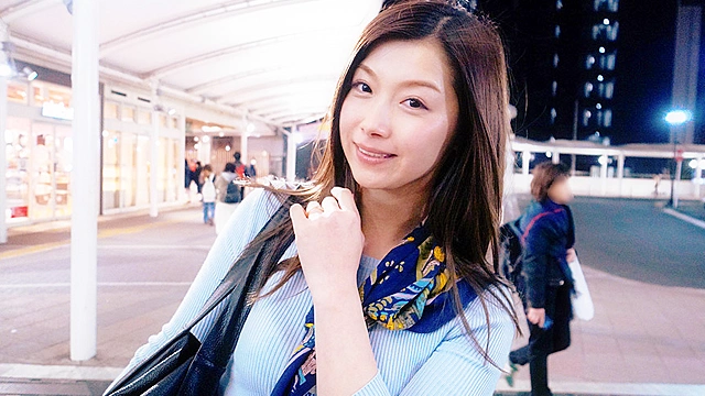 寝取られ妻 奥さん、その素敵なカラダでおもいっきり楽しみましょうよ！！不倫奥様がイク！！NTRデラックス 8時間26人