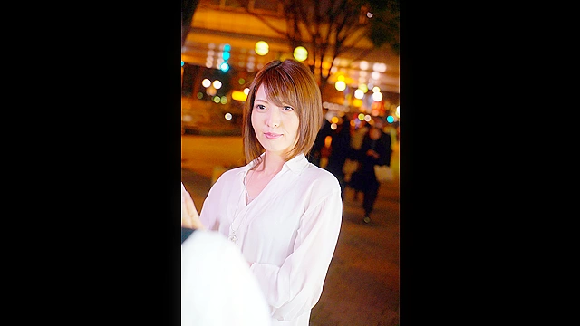 寝取られ妻 奥さん、その素敵なカラダでおもいっきり楽しみましょうよ！！不倫奥様がイク！！NTRデラックス 8時間26人