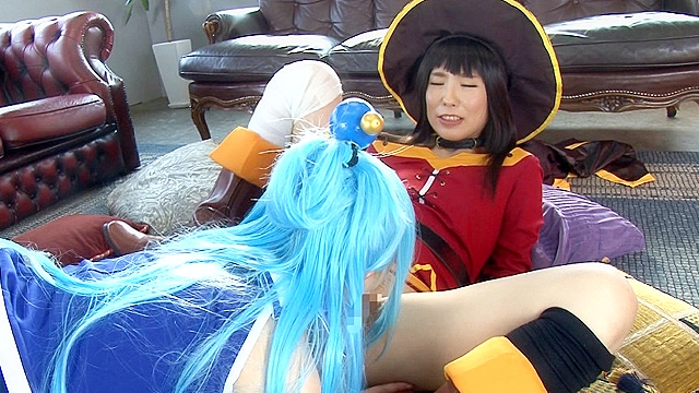 コスプレイヤーレズビアン乱交