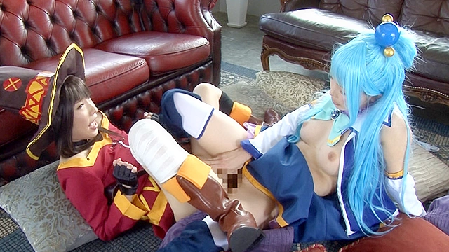 コスプレイヤーレズビアン乱交