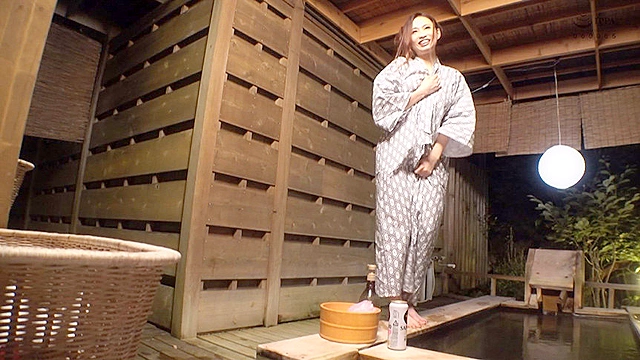 ハメ撮り温泉 満たし満たされ大絶頂な美女4人SP