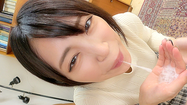 フェラチオのお仕事にやってきた素人娘に予告なしの突然口内発射（6）