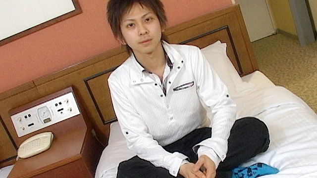 自撮りオナニーに大興奮19才！お尻に玩具も入れて感じまくる！