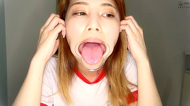 人気女優 森山なつかチャンの歯磨き・口内・舌ベロ観察！