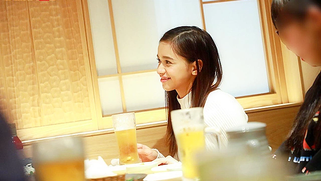 幼い顔して性欲モンスター！！ベトナム生まれのミニマム褐色スケベっ娘と夜通し10セックス 咲田ラン