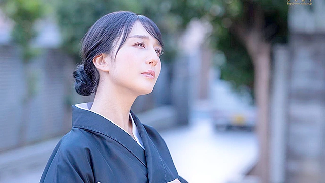 最愛の夫を亡くした美しい幸薄未亡人は男たちを狂わし精子を搾り取る支配系サイコM 古川いおり