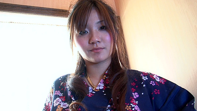 裏アカでエロ発信する現役女子大生とオフパコできる事になったエッチな撮影会／松坂奈々