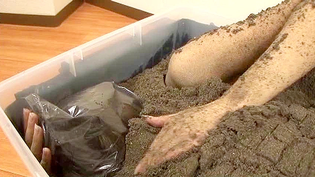 砂の中