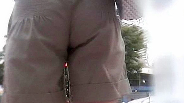 街の素人お姉さんの尻が気になって気になってしょうがない あのお尻で抜きたかったを叶える 編