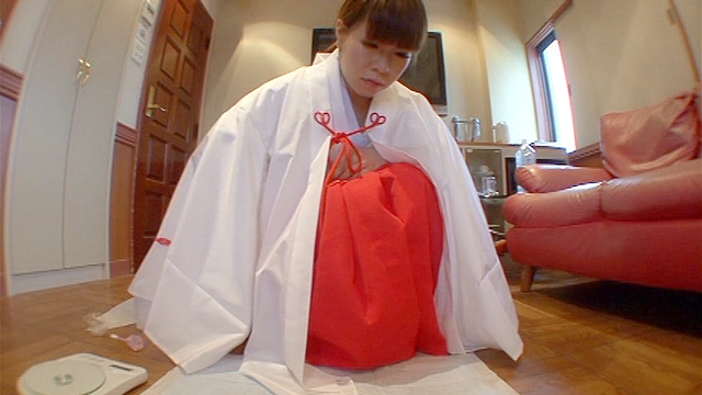 巫女さん達の自画撮りウンコ全力脱糞！