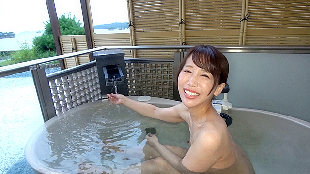 いいなりドM人妻色情旅行