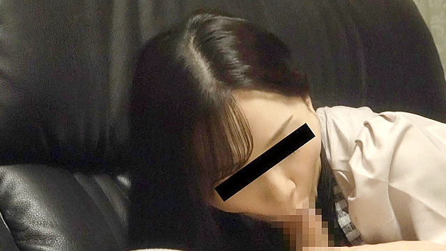 一人暮らしを始めた息子の部屋に通う美人巨乳母の近親相姦