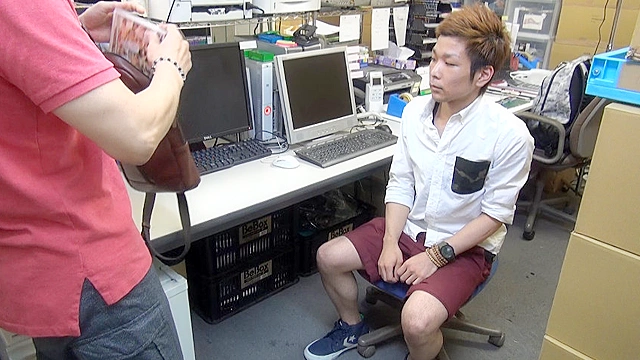 おとなの御仕置き.01～エロDVD万引き青年の大きな代償
