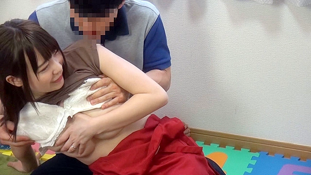 マル秘隠し撮り映像流出！！ 同じマンションのママ友を連れ込んで絶対内緒の不倫SEX 3