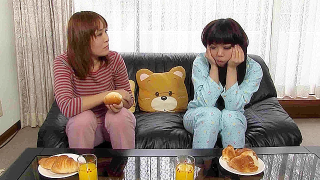 レズ小便ドラマ飲愛 ミク×ももの場合