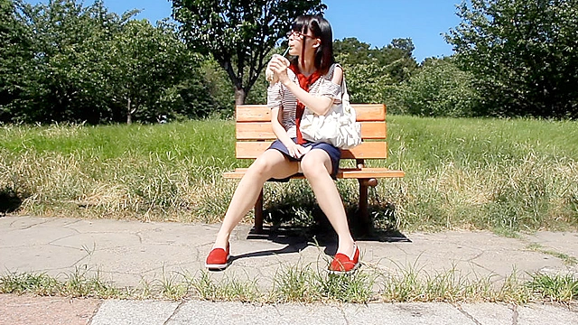 ムラムラし過ぎるメガネ腐女子の呆れたマゾ妄想 舞園かりん