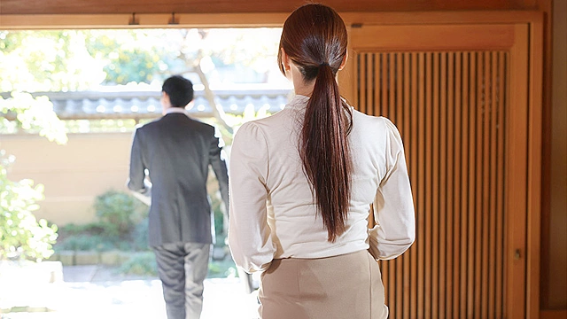 義父に虐げられた美しい嫁